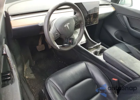 2021 Tesla Model Y из США, поврежденный, VIN 5YJYGDEE2MF070083